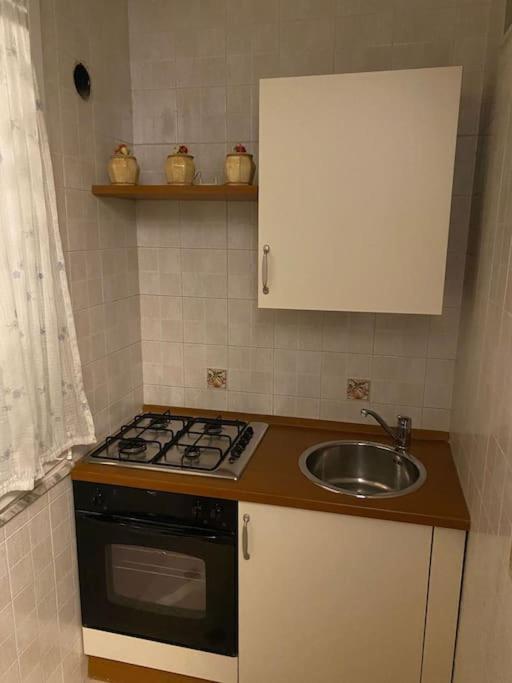 Enry Station House Apartment Бари Екстериор снимка